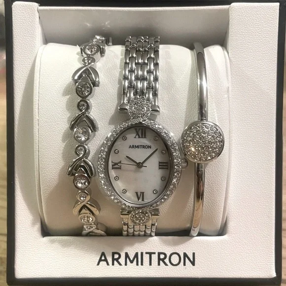 Armitron | Accessories | Armitron Womens Silver Tone  display picture 2